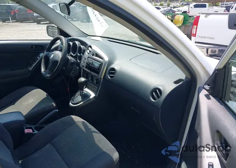 2007 Toyota Matrix z USA, uszkodzony, nr VIN 2T1KR32E07C683326